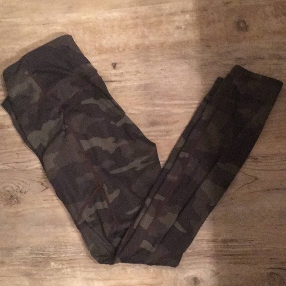 ATHLETA camo yoga pants